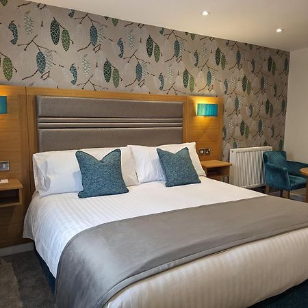 The Briar Court Hotel Huddersfield Ngoại thất bức ảnh