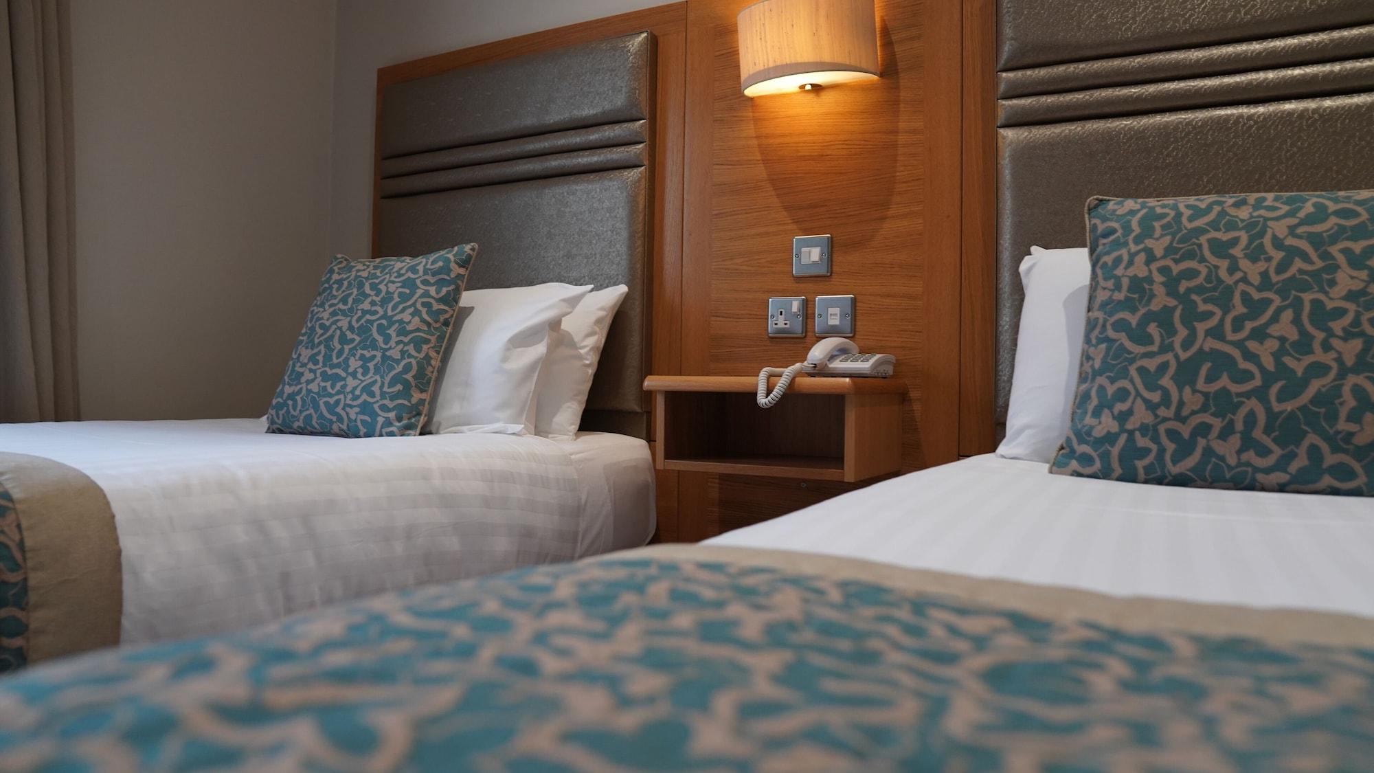The Briar Court Hotel Huddersfield Ngoại thất bức ảnh
