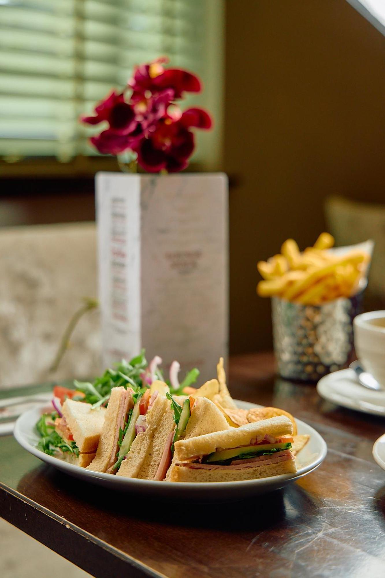 The Briar Court Hotel Huddersfield Ngoại thất bức ảnh