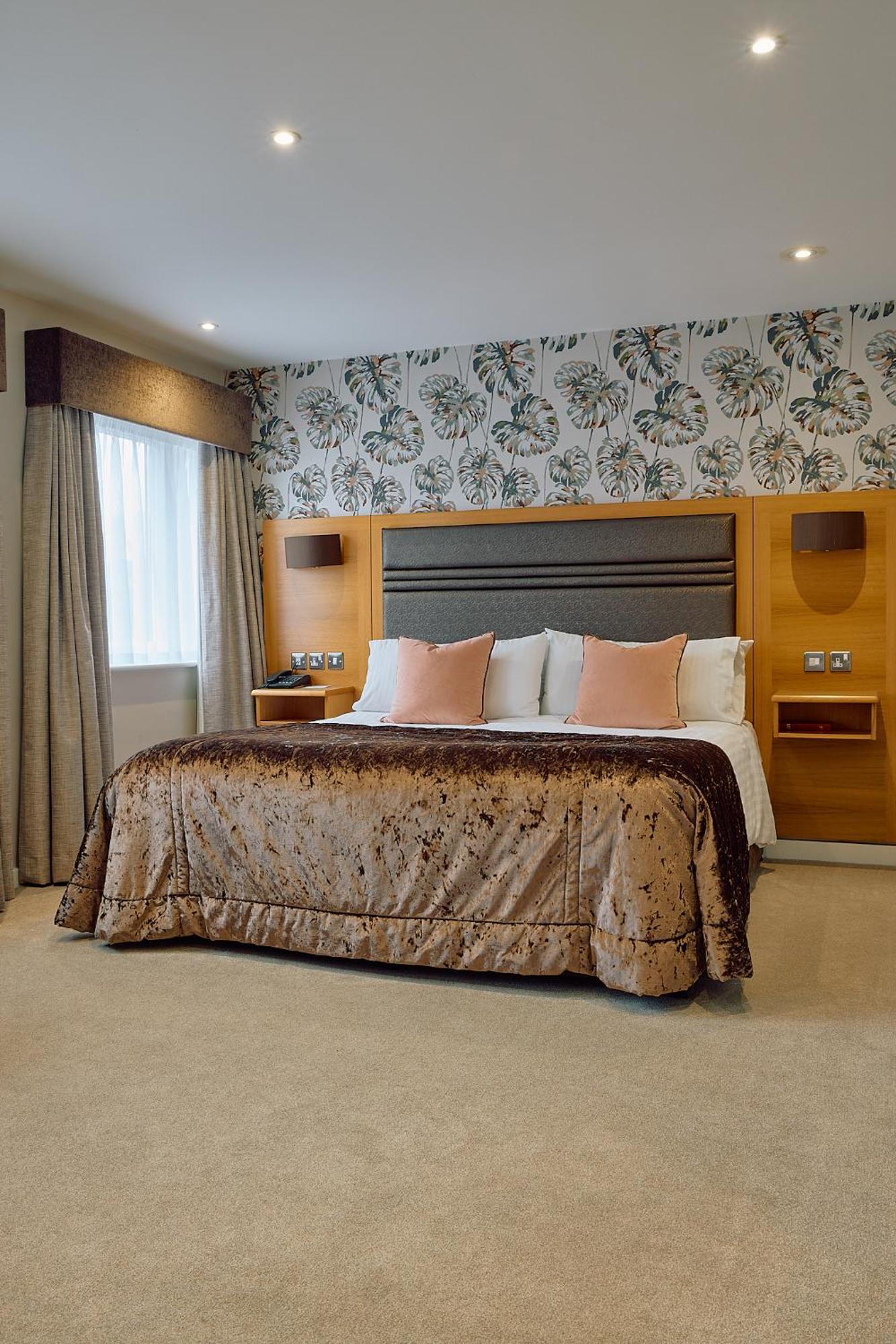 The Briar Court Hotel Huddersfield Ngoại thất bức ảnh