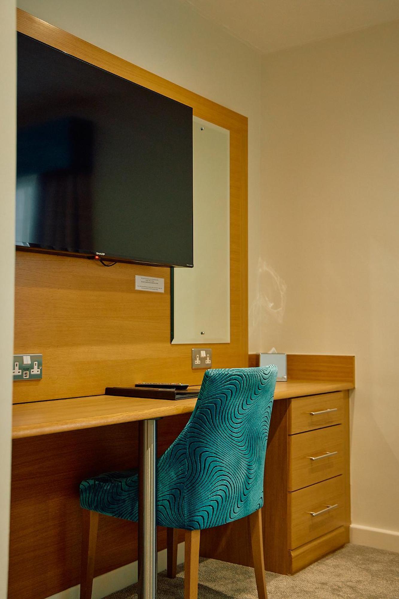 The Briar Court Hotel Huddersfield Ngoại thất bức ảnh