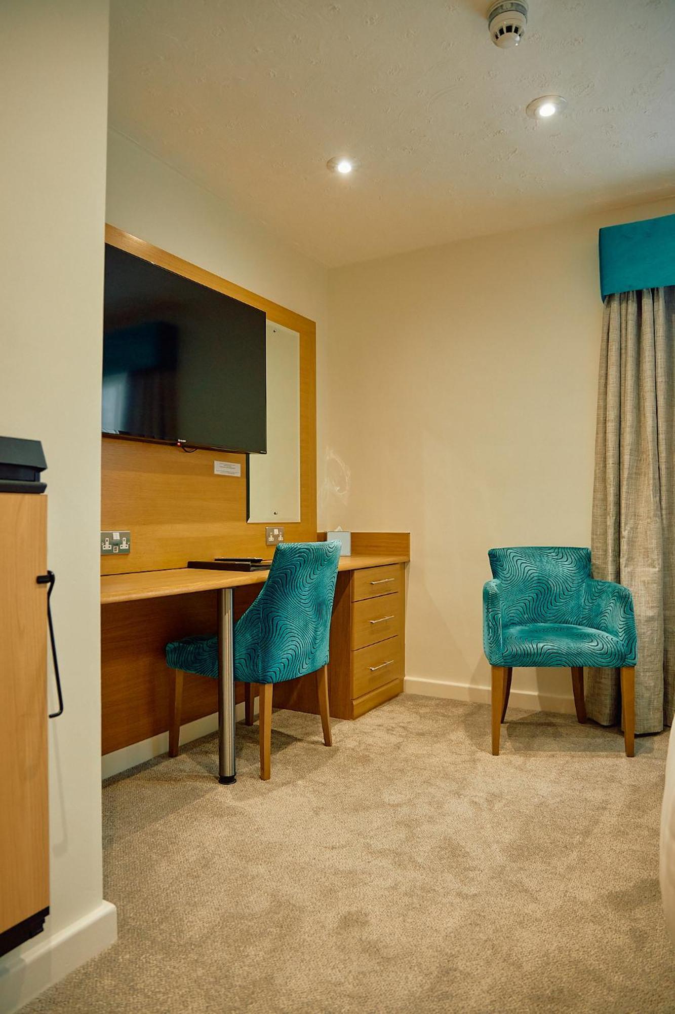 The Briar Court Hotel Huddersfield Ngoại thất bức ảnh